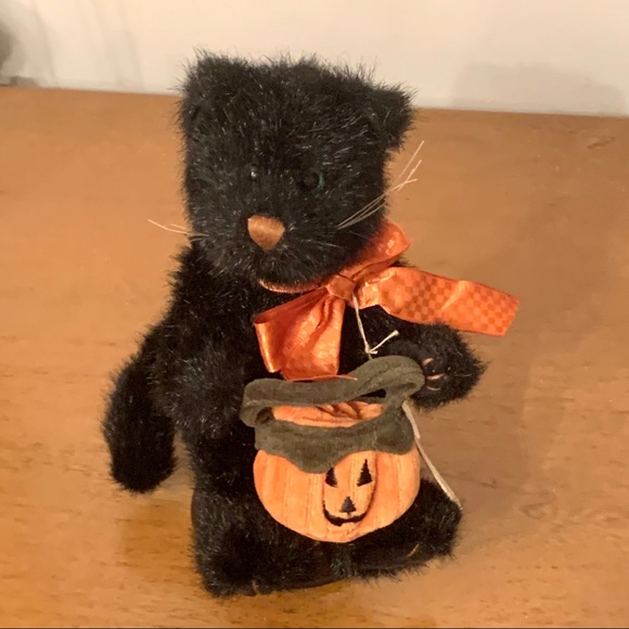 halloween boyds bears